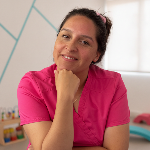 Kinesióloga Yohana Herrera, especialista en neurorehabilitación